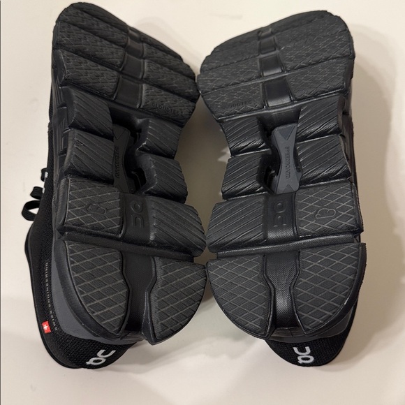 On cloud x 4 training shoe - Picture 7 of 8